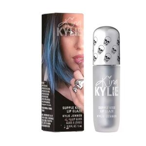 KYLIE COSMETICS King Kylie Supple Kiss Lip Glaze She's Back Sheer Chrome